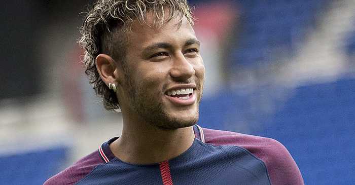 Brasilialainen jalkapalloilija Neymar lahjoitti miljoonan koronaviruksesta kärsiville