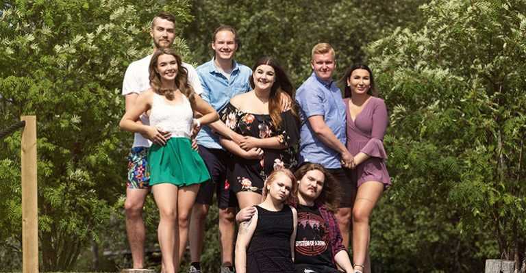 Tässä ovat Temptation Island Suomi -ohjelman pariskunnat – mukana tuttuja kasvoja!