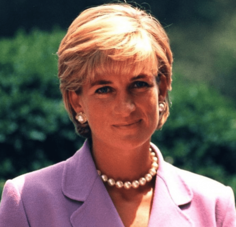 Ennennäkemätön valokuva prinsessa Dianasta julki! – ”Hän näyttää aivan kuningattarelta!”