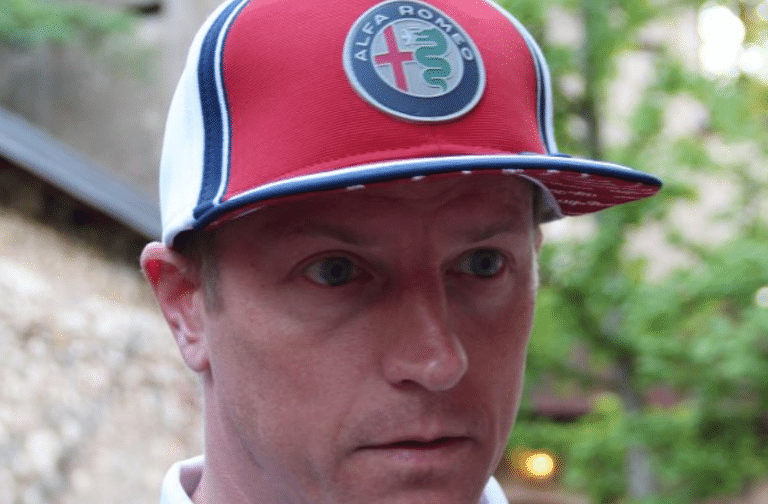 Bwoah! Kimi Räikkönen vei perheensä veneilemään – Katso kuvat