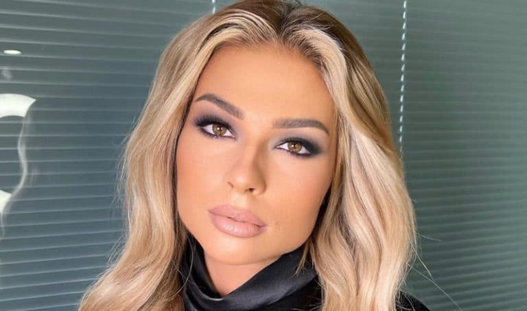 Missikolmikko märässä bikinikuvassa! Viivi Altonen, Alina Voronkova ja Essi Unkuri ovat bestiksiä – Kuuma kuva