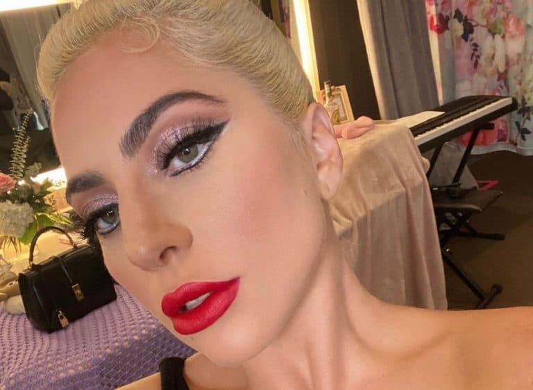 House of Gucci leffan tähti Lady Gaga poseeraa alasti Voguen kannessa – Kuuma kuva