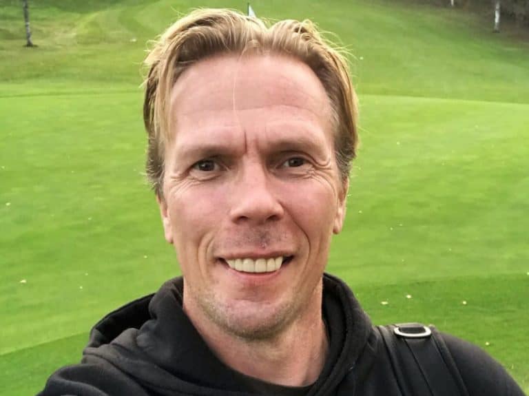 Katso kuva: Jukka Rasila esitteli kauniin puolisonsa: ”Kihloissa on kiva olla”