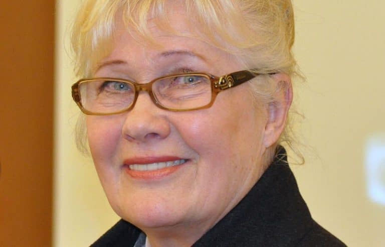 MTV: Salkkarit-tähti Maija-Liisa Peuhu, 72, joutui sairaalaan – syynä korona