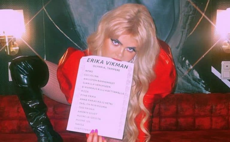 No nyt! Erika Vikman aikoo heittää laivakeikan Viking Linella – tältä näyttää syntinen showasu!