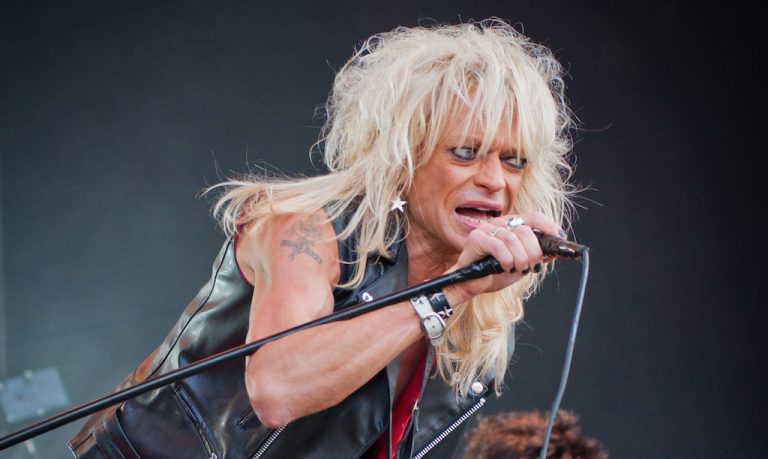 Michael Monroe juhlii 19. hääpäiväänsä vaimonsa kanssa – Julkaisi harvinaisen yhteiskuvan!