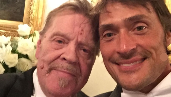 Teemu Selänne muistelee ystäväänsä Vesa-Matti Loiria: ”Mun idoli numero Uuno” – Katso harvinainen yhteiskuva