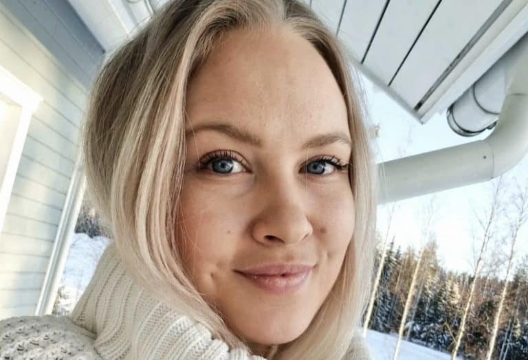 Matti Nykäsen lapsenlapsi vieraili pappansa muistomerkillä: ”Harmittaa, että ette ehtineet tavata” – Koskettava kuva
