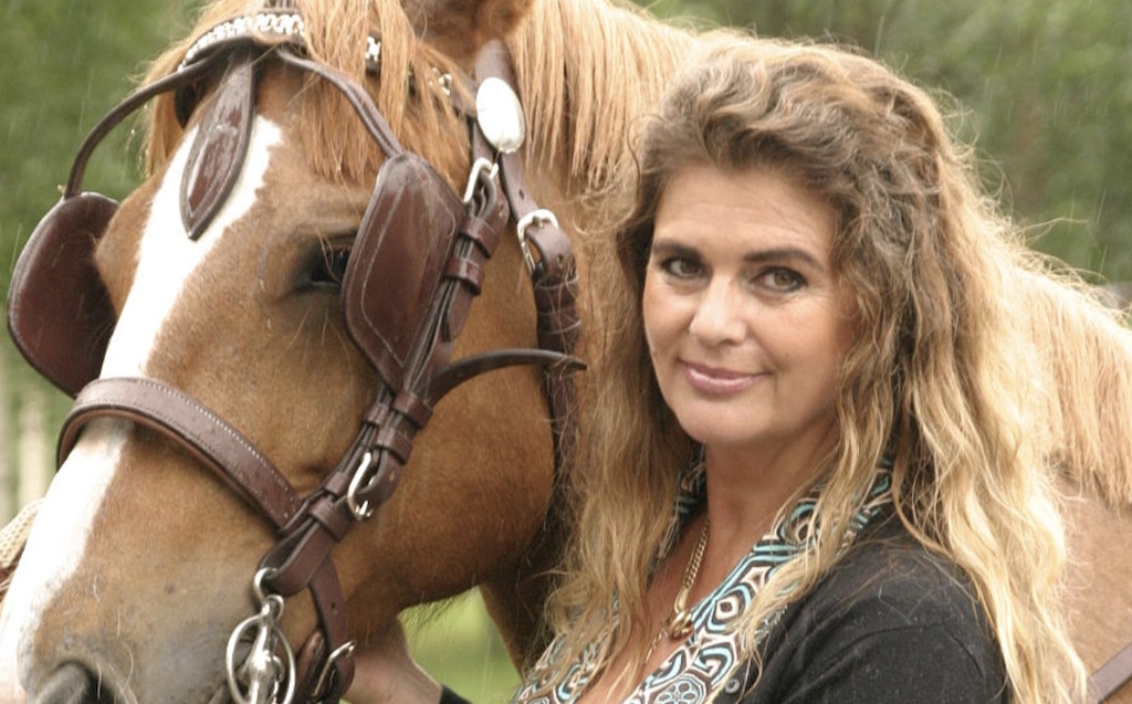 Seiska Velkavankeudessa Riutuva Riitta V is nen Haastoi Pankin Oikeuteen