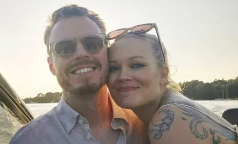 Yllätyshäät! Laulaja Anna Puu ja tuottaja Jukka Immonen menivät naimisiin – romanttinen hääkuva!